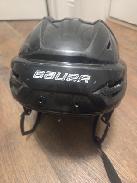 Medium Bauer Re-Akt 95 Helmet HECC Certified through 2028(Used)