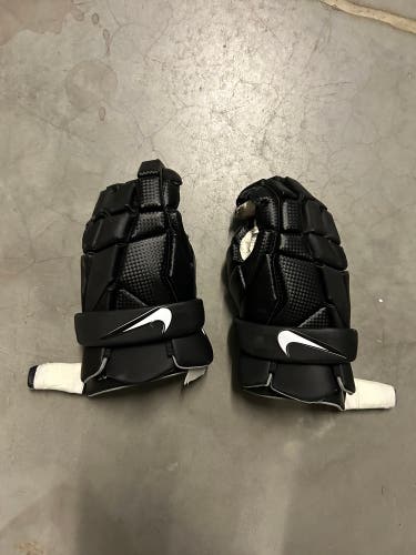 Nike Vapor select Lacrosse Gloves Large (Used)