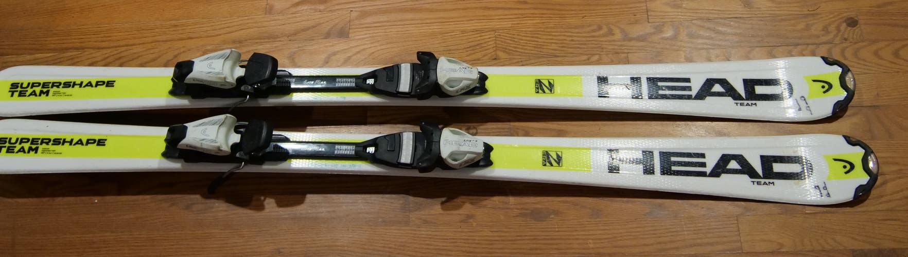 Unisex All Mountain 147 cm HEAD SuperShape Team Skis With Bindings (Used)
