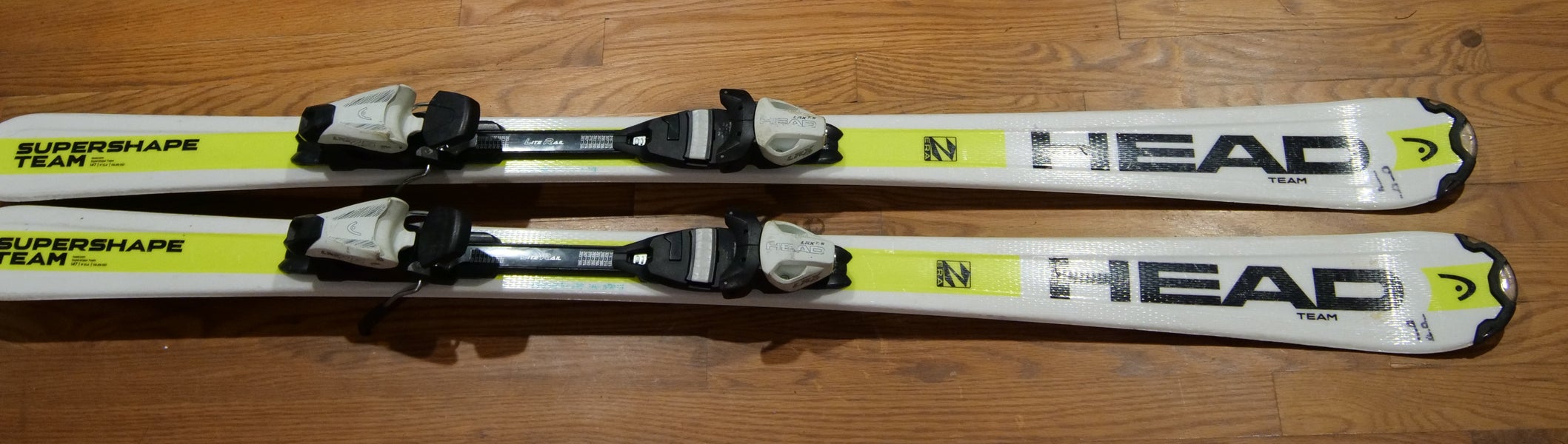 Unisex All Mountain 147 cm HEAD SuperShape Team Skis With Bindings (Used)