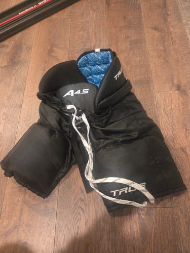 Junior Medium True A4.5 Hockey Pants (Used)