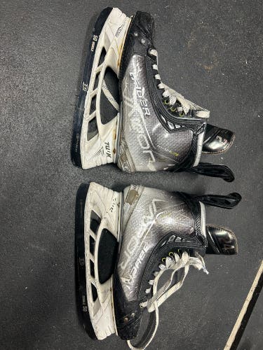 Bauer Vapor Hyperlite Hockey Skates Pro Stock 8 (Used)