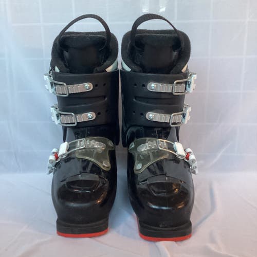 Mondo 23 & 23.5, 277mm, Kids Atomic Waymaker Jr. Ski Boots Medium Flex (Used)