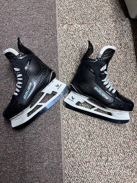 New Bauer Supreme Shadow SR Hockey Skates Size 9 Fit 2 with FlyTi Steel