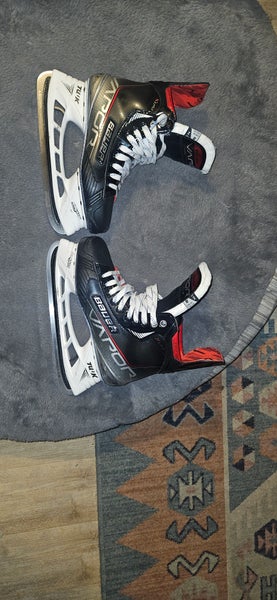 Bauer Vapor Hyperlite Hockey Skates Regular Width 8 (Used)