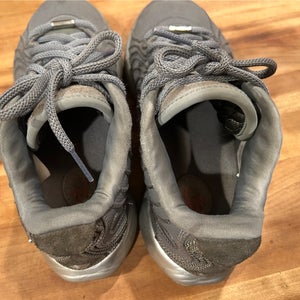 Men's Size M 7.5 (W 9) Nike lebron 21 Shoes (Used)