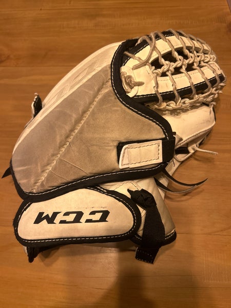 CCM Extreme Flex E5.5 Regular (Used)