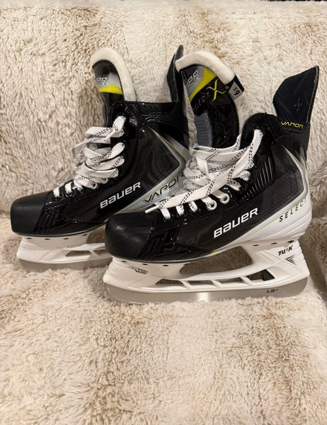 2023 Bauer Vapor X Select Hockey Skates Regular Width 6.5 (New)