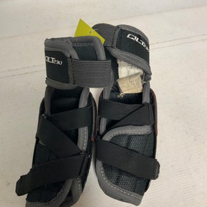 Used CCM QLT230 Junior Elbow Pads SM 11823-S000036051