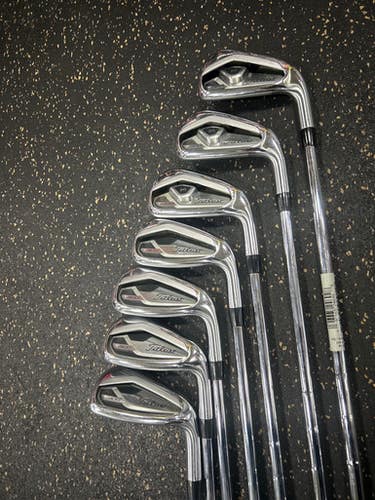 Used Titleist T 300 Mens Iron Set RH 5I-GW/AW 11337-S000475203