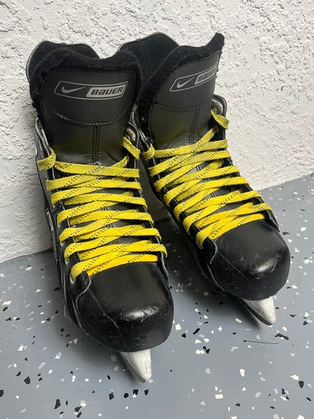 2007 Bauer Supreme One05 Hockey Skates Regular Width Size 5 (Used)