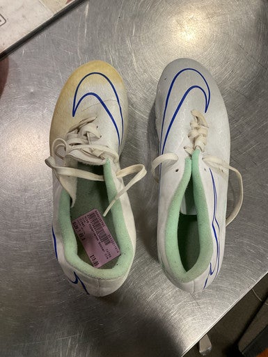 Used Nike Soccer Cleats White Youth 09.0 11614-S000225703