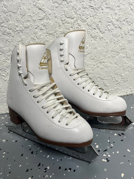 Figure Skates Adult 6 (Used)