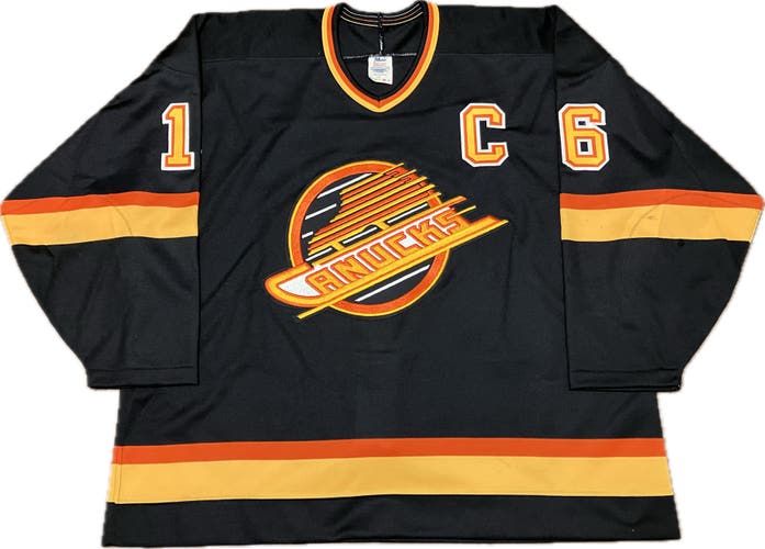 Vancouver Canucks Trevor Linden CCM Authentic NHL Hockey Jersey Size 52