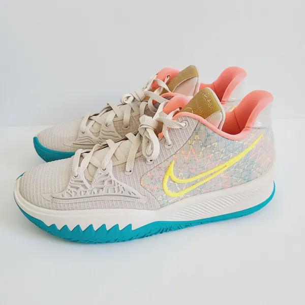 Nike Kyrie Low 4 N7 Basketball Shoes CW3985-005 Size 13 Desert Sand