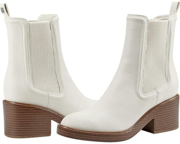 Bandolino Enisy Chelsea Bootie Women 8 White Bone Faux Leather Dress Boot TZP607