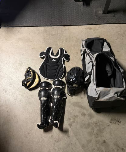 All Star Top Star Catcher's Set (Used)