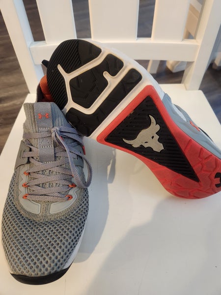 Gray Men's Size M 10.0 (W 11.0) Adult Under Armour Shoes (Used)