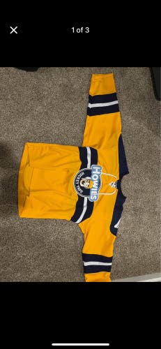 Large Adult Howies Jersey
