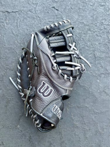 2022 Wilson A1000 LH First Base Baseball Glove 12.5" (Used)