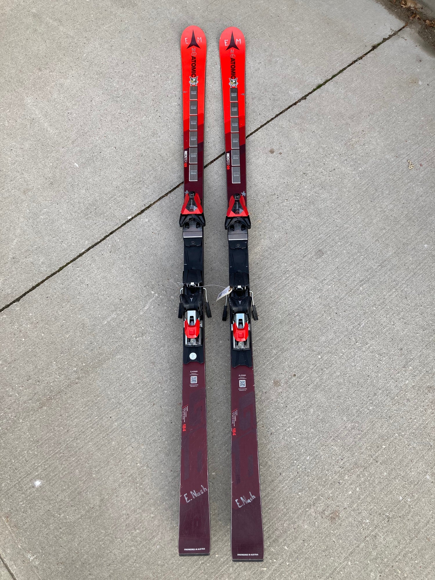 ATOMIC REDSTER 9-R 183cm R-19.4m2020-21モデル試乗板 超美品 ATOMIC REDSTER 9-R 183cm R-19.4m2020-21モデル試乗板 超美品