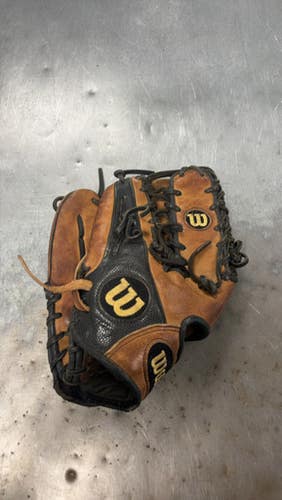 Used Wilson A2000 BB/SB Glove LH Throw None 11 1/2" 11793-S000256813