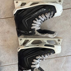 CCM Ribcor 40K Hockey Goalie Skates Size 4 (Used)