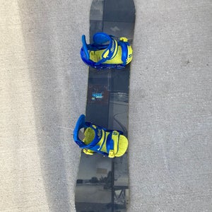 Burton Process Small 130cm Snowboard + Mission Smalls Bindings