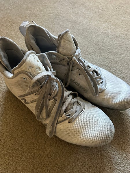 Men's Size M 10.0 (W 11.0) Adult New Balance Freeze 4.0 (Used) (10 wide)