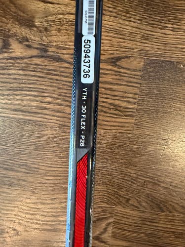 Youth CCM JetSpeed FT8 Pro Right Handed Hockey Stick P28 30 Flex (Used)