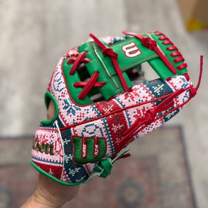 Dec '25 Wilson A2000 GOTM - Christmas Baseball Glove 11.75" (New)