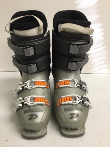 25.5  Dalbello Vantage Ski Boots