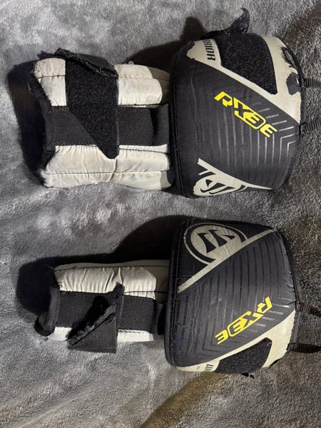 Warrior RX3E Knee Guards JR (Used)