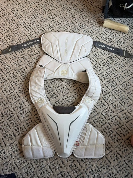 Large Adult Maverik M5 Speed Pad Shoulder Pads (Used)