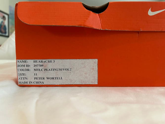 Men's Size M 11.0 (W 12.0) Nike Huarache Low Top (Used)