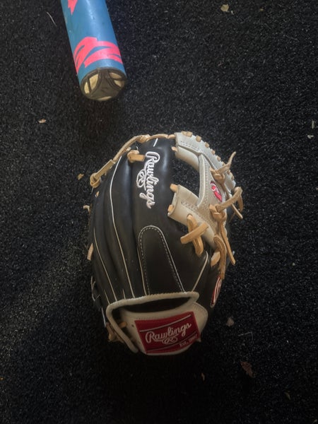 2023 Rawlings Heart of the Hide RH Infield Baseball Glove 11" (New)