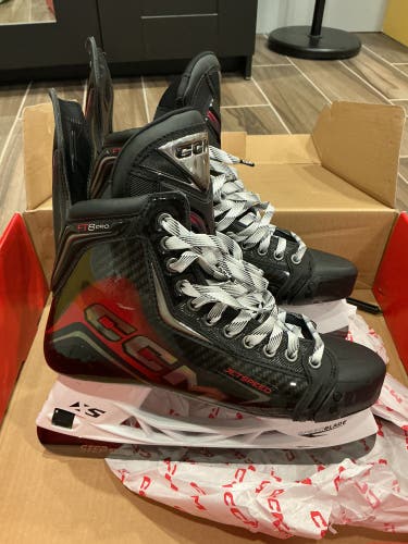 2025 CCM JetSpeed FT8 Pro Hockey Skates Regular Width 10 (Used)