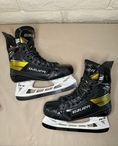 Senior used Bauer Supreme Ultrasonic Hockey Skates (Size 7, Fit 3)