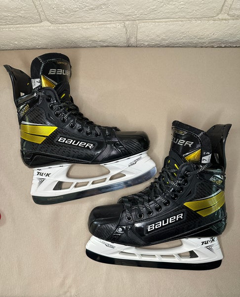 Senior used Bauer Supreme Ultrasonic Hockey Skates (Size 7, Fit 3)