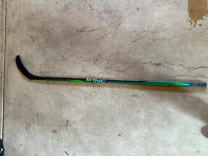 Senior Bauer Nexus 2N Pro XL Left Hand Hockey Stick Toe Pattern 77 Flex (Used) - Mackinnon curve