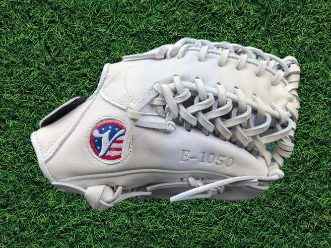 Valle E-1050 10.5” Infield Training Glove – White – Pro Grade – Excellent Condition