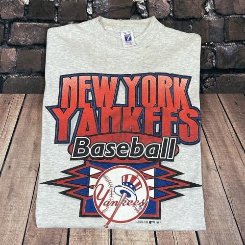 Vintage 1997 New York Yankees Baseball Logo 7 Gray Cotton T-Shirt Mens Size XL