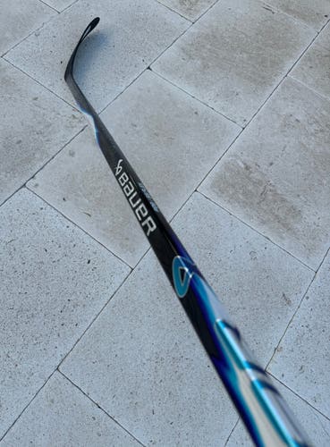Bauer Valor FlyLite Intermediate, P28, Left, 55 Flex (New)