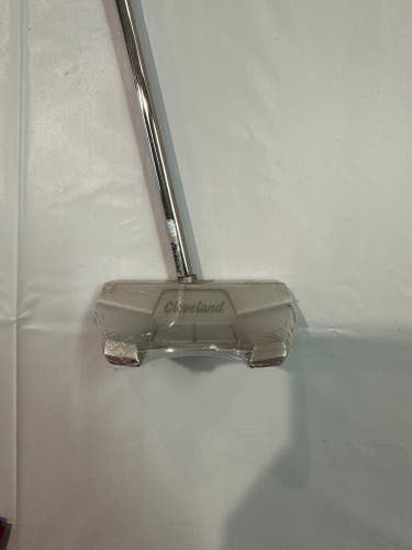Cleveland Cleveland HB Soft 2 11C Broom Putter Right Handed Putter 46" (New)