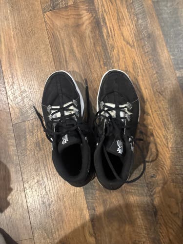 Men's Size M 9.5 (W 10.5) Nike Kyrie 6 Shoes (New)