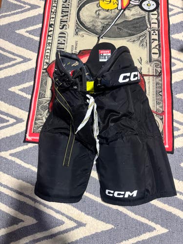 Men's Junior Large CCM Tacks Classic Hockey Pants (Used)