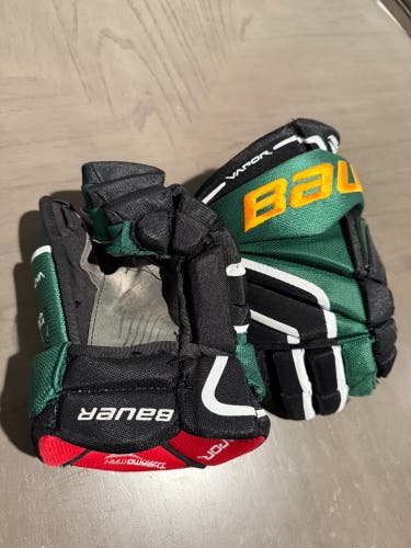 Green Used New England Knights Senior Bauer Vapor Team Gloves 13"