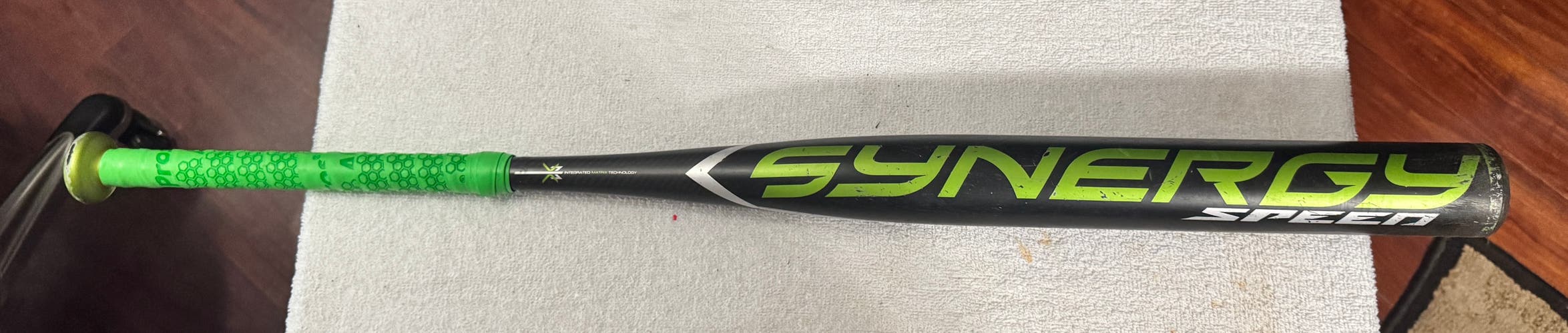 Easton Synergy Speed Bat (-4) 30 oz 34" (Used)