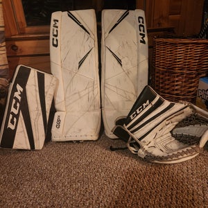 30" CCM Regular Goalie Full Set (Used)