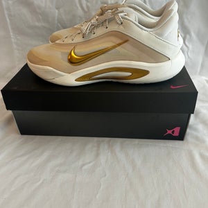 A’One Aja Wilson gold/white Women's Size 9.0 men’s size 7.5 Nike Shoes (New)